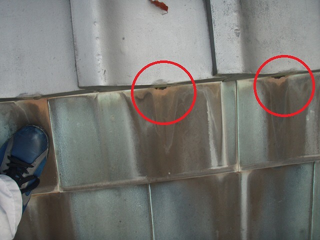 腰葺き　一文字瓦　銅板　穴あき